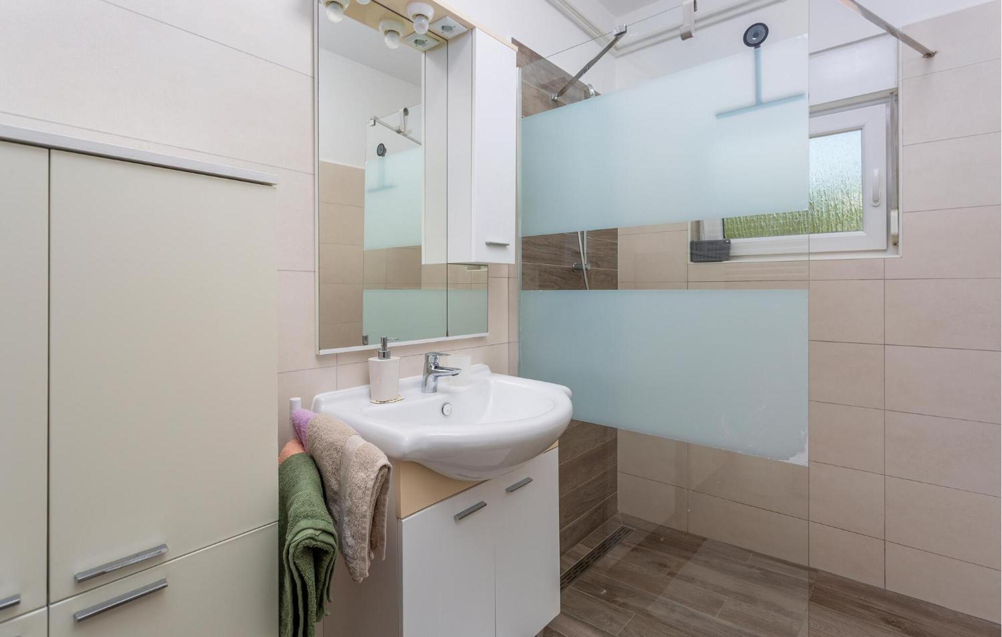 Stunning Apartment In Krk With Kitchen كرك المظهر الخارجي الصورة