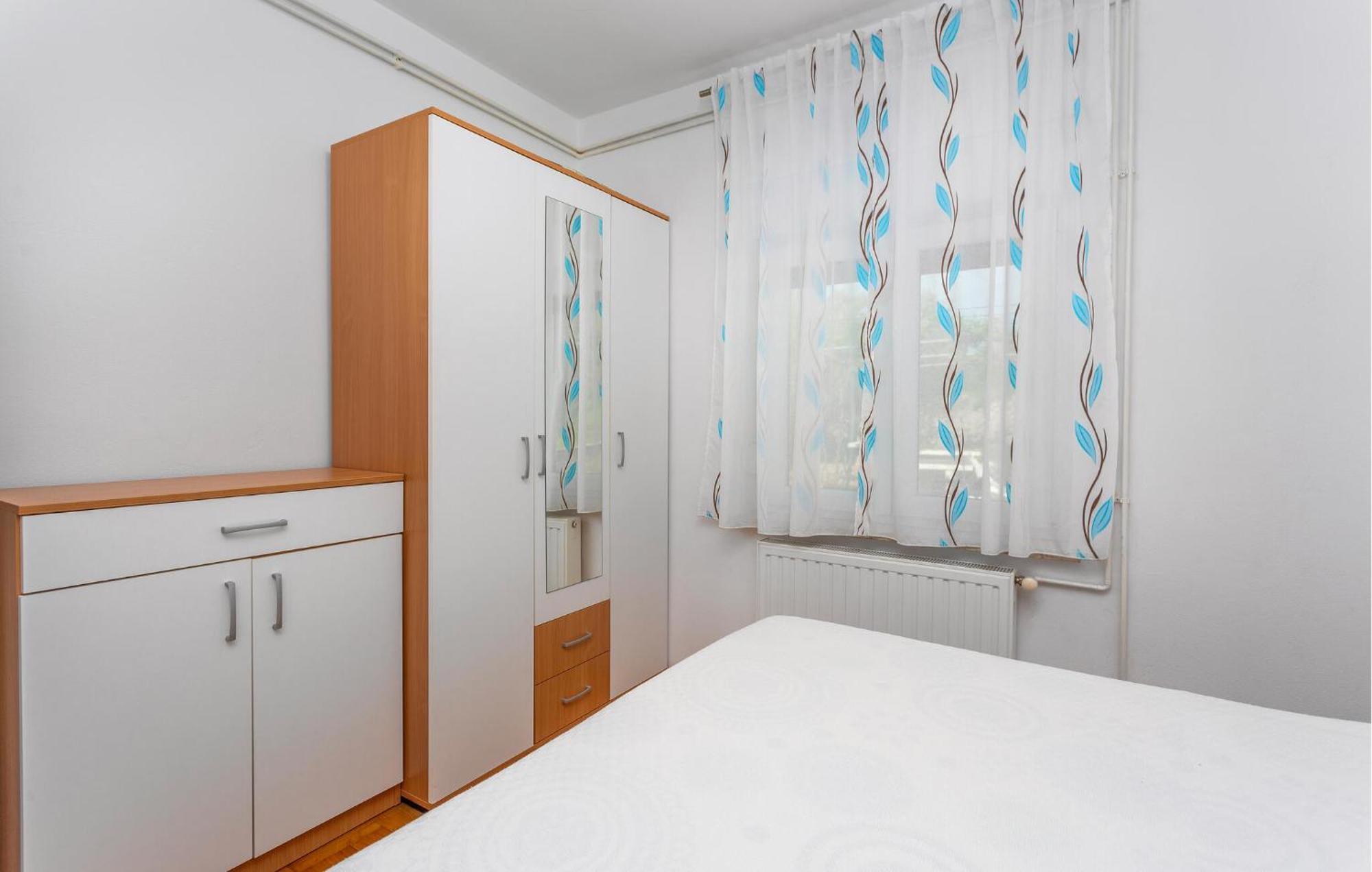 Stunning Apartment In Krk With Kitchen كرك المظهر الخارجي الصورة