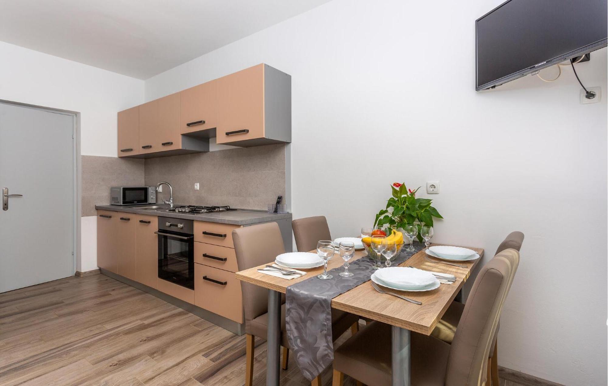 Stunning Apartment In Krk With Kitchen كرك المظهر الخارجي الصورة